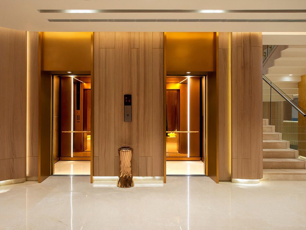lắp đặt thang máy cho khách sạn